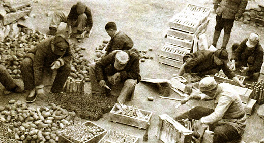 OK138太阳集团官网集团的前身华兴铁工厂降生，，后生长为徐州重型机械厂