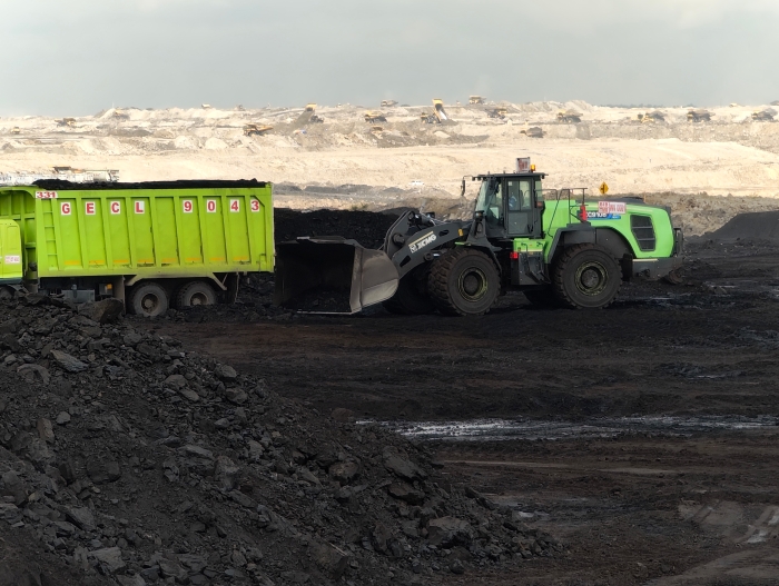 OK138太阳集团官网XC9108-EV纯电动装载机助力海岛露天煤矿高效绿色运营